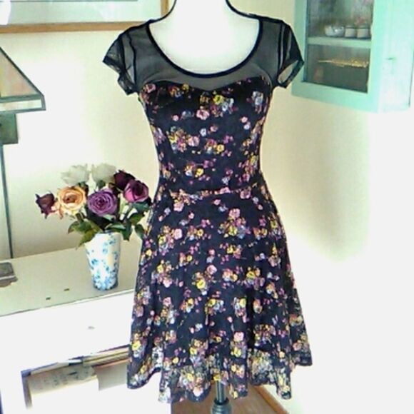 American Rag Cie Dark Floral Dress Romcom Tlmato Girl - Picture 1 of 10